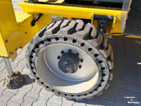 Articulated platforms  Schaarhoogwerker GMG 6094-RT