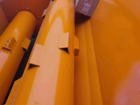 Sawdust spreader for boxes Flingk KSS 1500