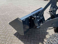 Loading buckets VTM SC Grondbak 140 met Giant aanbouw