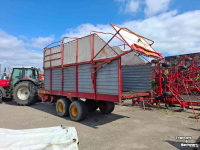 Self-loading wagon Taarup 1030 opraapwagen