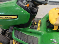 Ride-on mower John Deere X 300R zitmaaier