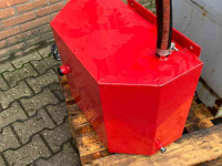 Diverse used spare-parts  Olietanks diversen