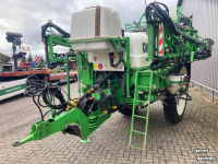 Fieldsprayer pull-type CHD 2727