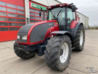 Tractor Valtra T130