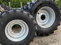 Wheels, Tyres, Rims & Dual spacers Vredestein 600/65R28 + 710/70R38 Traction XXL