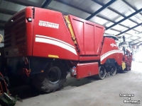 Sugar beet harvester Grimme Maxtron 620