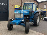 Tractor Ford 8210