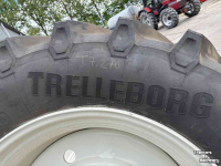Wheels, Tyres, Rims & Dual spacers Trelleborg TM-800 Banden 650/65R42 Vaste Velg