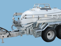 Fertilizer spreader Tow and Fert Multi 1200 Bladbemestings en Compostthee spuit