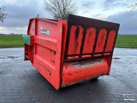 Silage-block distribution wagon Holaras Rabbit  blokkenverdeelwagen  blokkenwagen