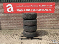 Wheels, Tyres, Rims & Dual spacers  4 banden 33x12.50