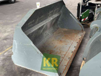 Loading buckets Kramer Bak