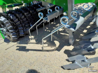 Overseeder  Grass mix plus 5m