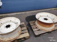 Wheels, Tyres, Rims & Dual spacers New Holland 14x30 Velgen 8-gaats