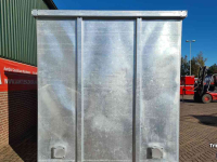 Hooked-arm carrier  Vloeistofcontainer Haakarm en Kabel