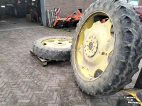 Wheels, Tyres, Rims & Dual spacers  300/95R46 steek 140/205/8