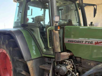 Tractor Fendt 716