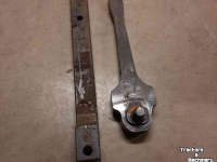 Used parts for tractors Massey Ferguson Ondertrekhaak
