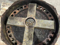 Other manure equipment and accessories  Verdeelmolen mestverdeler 30 uitlopen diversen