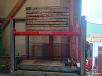 Other conveying equipment and accessories Mechatec stand alone Kistenstapelaar