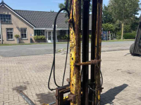 Fork lift & Fork lift truck  Hefmast met ronde-balen klem / rondebalenklem