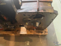 Diverse used spare-parts Case CS110