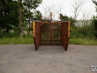 Dredging bucket  Schuifrek baggerboot