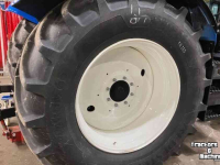 Wheels, Tyres, Rims & Dual spacers Vredestein 650/65R38 + 540/65R28 100% Traxion 65