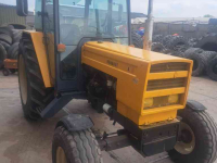 Tractor Renault 681 2wd