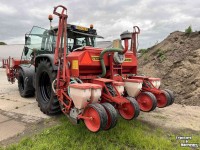 Seed drill Becker 6 rijer maiszaaimachine