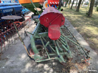 Seed drill Nodet Zaaimachine