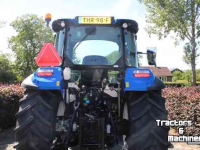 Tractor New Holland T5.105 met luchtreminstallatie