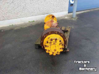 Diverse used spare-parts Fiat-Allis 580 Voor en achter as