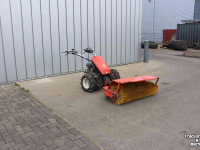 Tool carrier Reform M3D met bezem