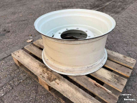 Wheels, Tyres, Rims & Dual spacers New Holland W14x28 verstelbaar wiel