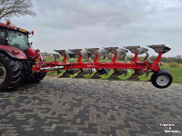 Ploughs Overum 6 schaar vario