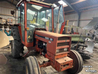Tractor Renault 781