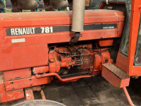 Tractor Renault 781