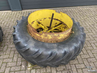 Wheels, Tyres, Rims & Dual spacers John Deere Dubbellucht 16.9R38 John Deere 6200