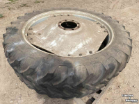 Wheels, Tyres, Rims & Dual spacers  12,4 r46     12,4 r32