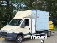 Wood Chipper Iveco 40C 15 met Schliessing Houthakselaar