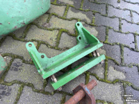 Used parts for tractors John Deere Zwaailat bevestiging