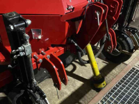 Onion harvester VSS VSS AMAC UIENROOISET VRU 1420 & LKU 1500 | KOMT BINNEN