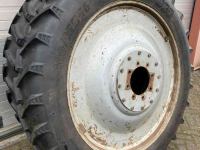Wheels, Tyres, Rims & Dual spacers BKT set cultuurwielen 32/46 inch met dubbellucht voor Case-IH MX