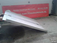 Other transport and industrial equipment and accessories  Opvouwbare rijplank
