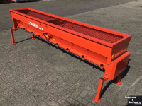 Granulate spreader Rauch UKS 3000