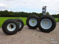 Wheels, Tyres, Rims & Dual spacers Alliance 560/60R22.50 + Nokian ELS 710/55R34