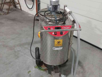 Mobile feedstation  melktaxi 100 l