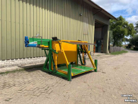 Bulk box tipper Postmus Kistenkantelaar