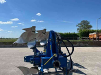 Ploughs Overum CX4100F
